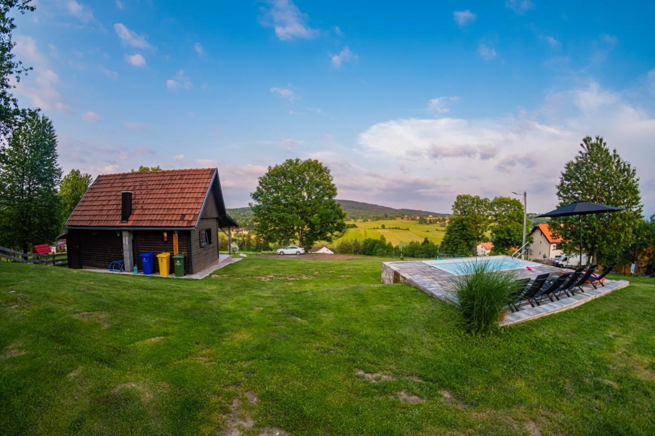 Apartment Iko Rakovica Bagian luar foto